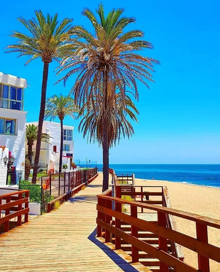 Cozy Studio Near The Beach Sitio de Calahonda 0*,  İspanya