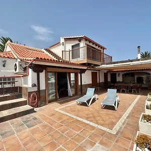 https://villa-gran.tenerifehoteles.net